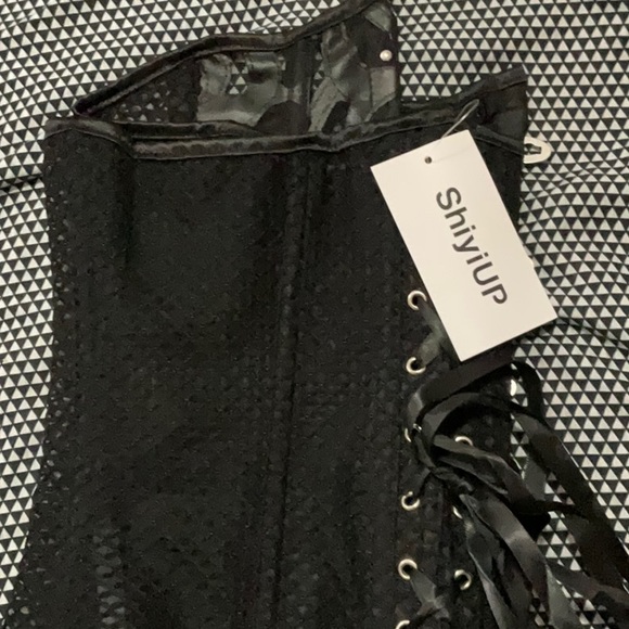 Brand new faux leather and mesh corset! - Picture 4 of 4